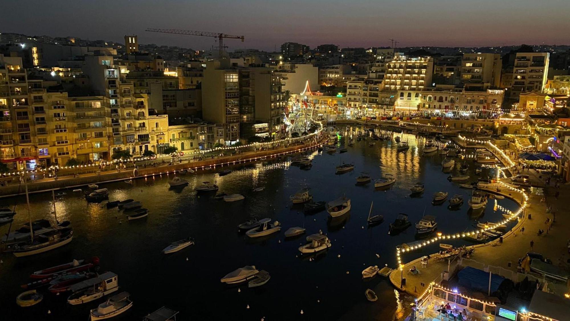 86 Spinola Bay Apartment Saint Julian's Bagian luar foto