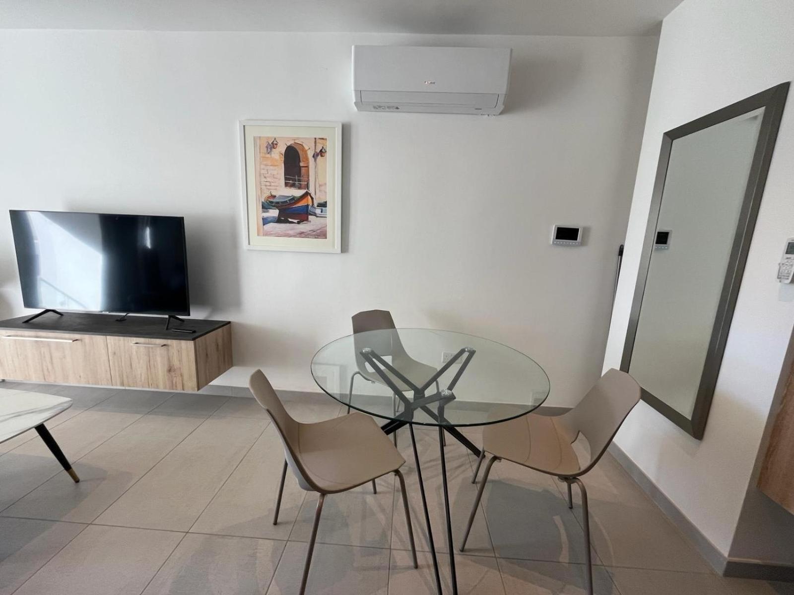 86 Spinola Bay Apartment Saint Julian's Bagian luar foto