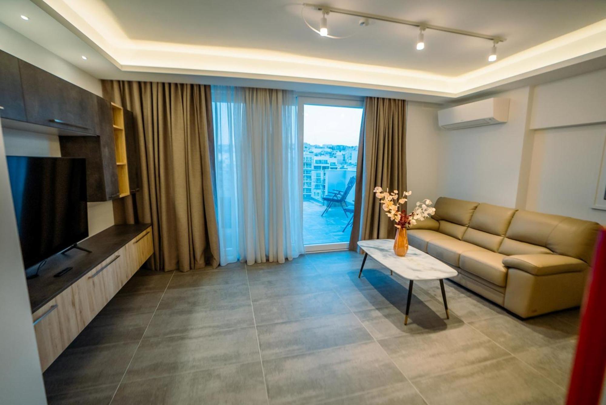 86 Spinola Bay Apartment Saint Julian's Bagian luar foto