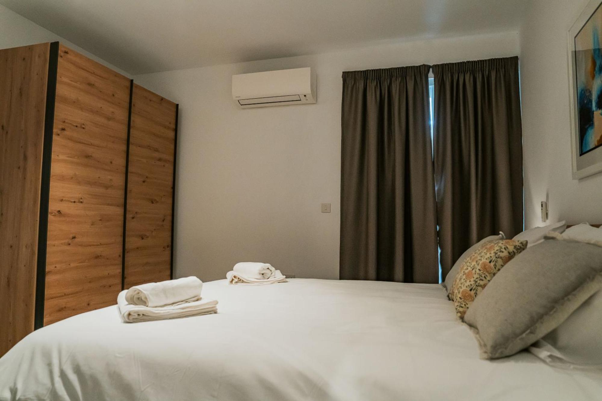 86 Spinola Bay Apartment Saint Julian's Bagian luar foto