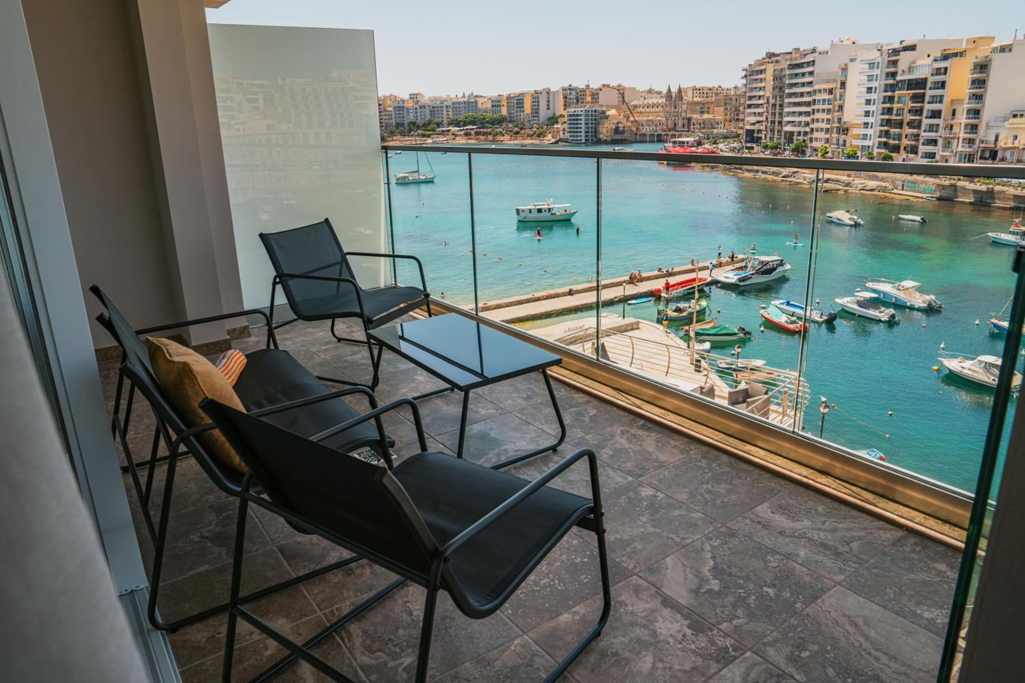 86 Spinola Bay Apartment Saint Julian's Bagian luar foto